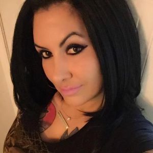 Meet your Posher, Antoinette